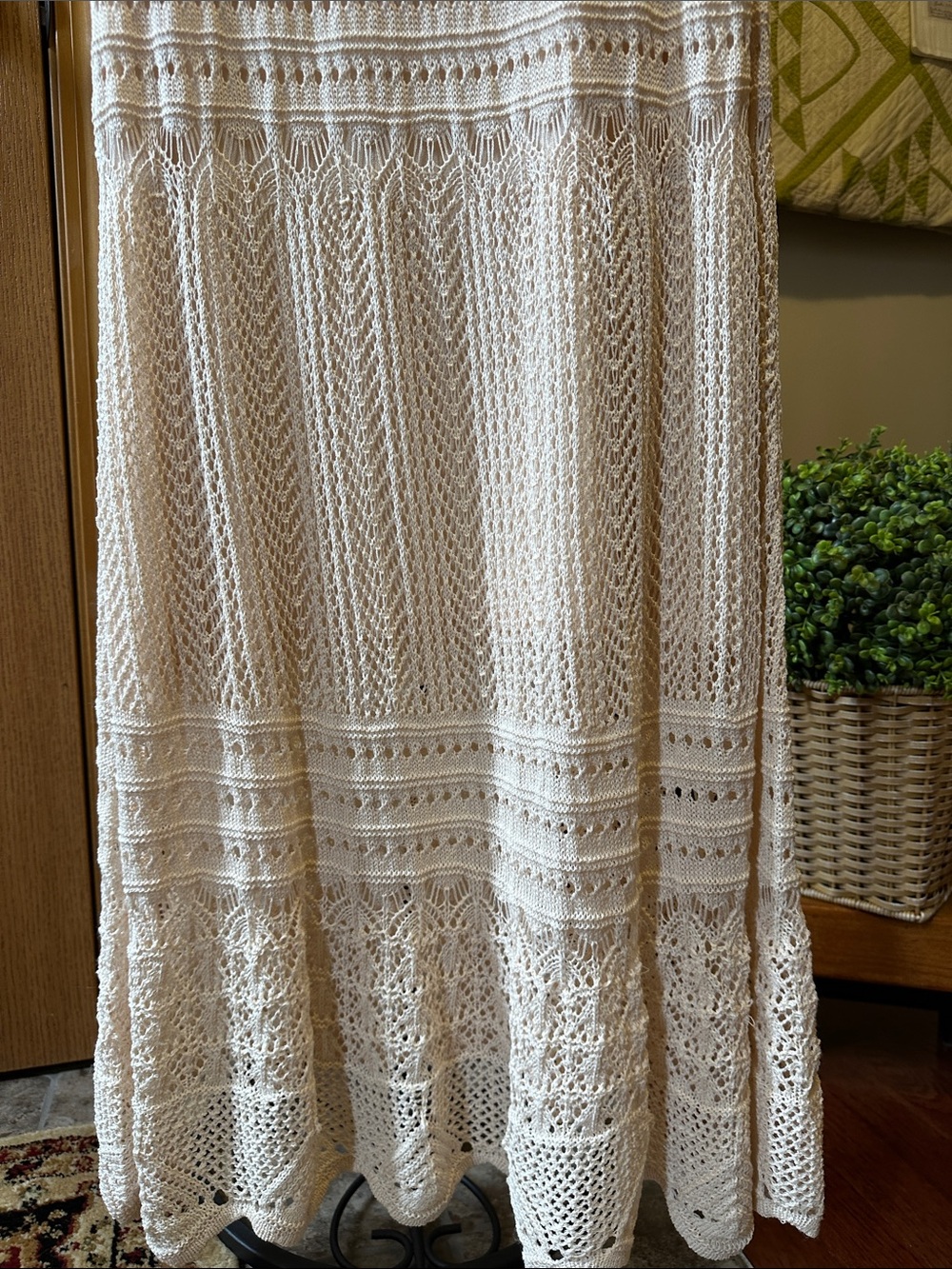 Cream Crochet Maxi Skirt — Lightweight Feminine Knit size medium - Picture 7 of 10